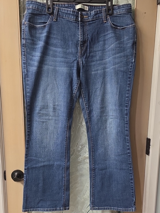 Levi's Denim - Vintage Levi's Y2K 590 Bootcut In Medium Wash Denim with Gold Stitching